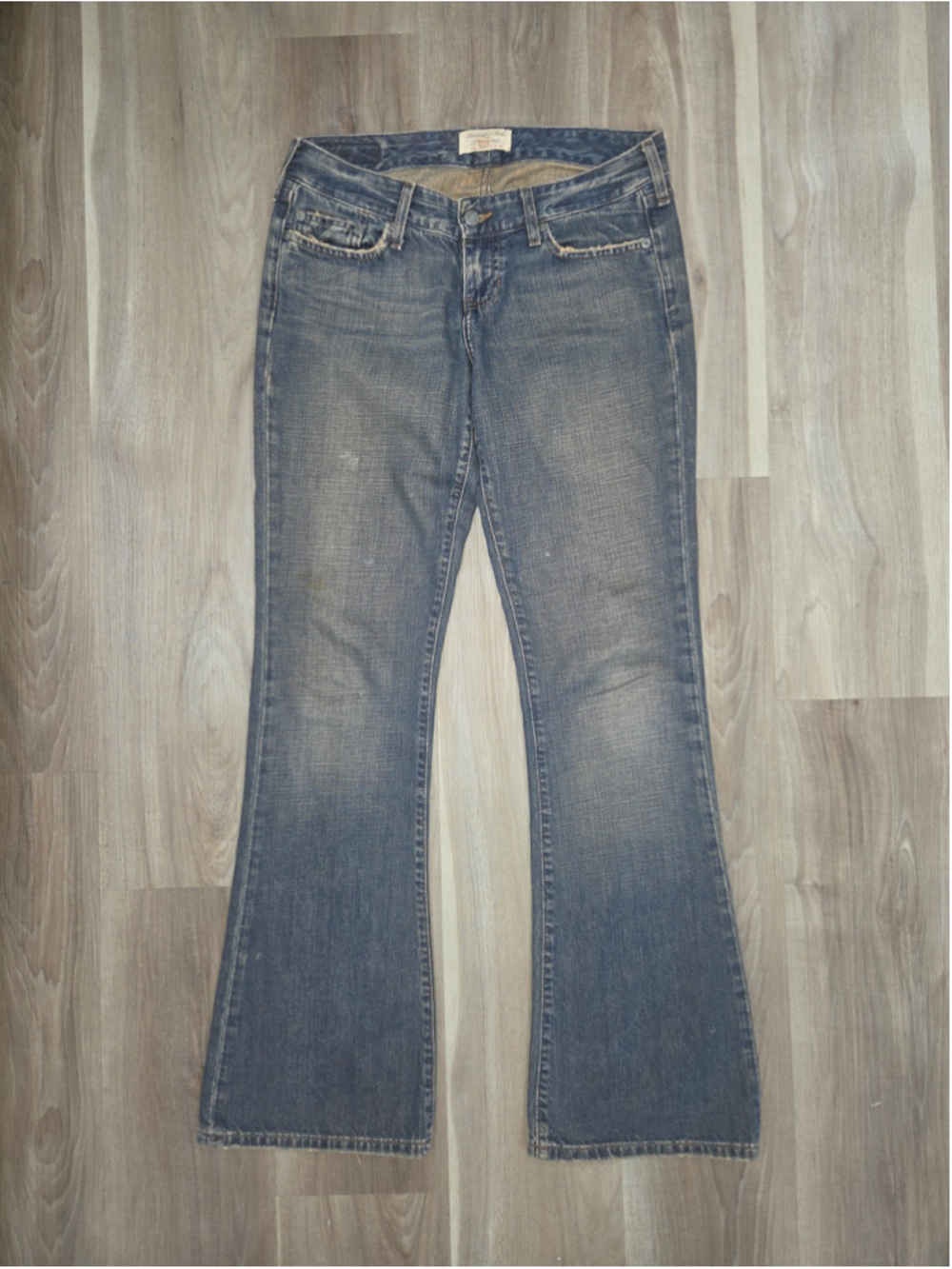 •Abercrombie & Fitch• Women's Vintage Blue Flare Jeans Size 2